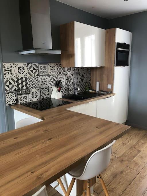 Cosy 3 Pieces En Face De La Gare Apartment Рамбуйе Екстериор снимка