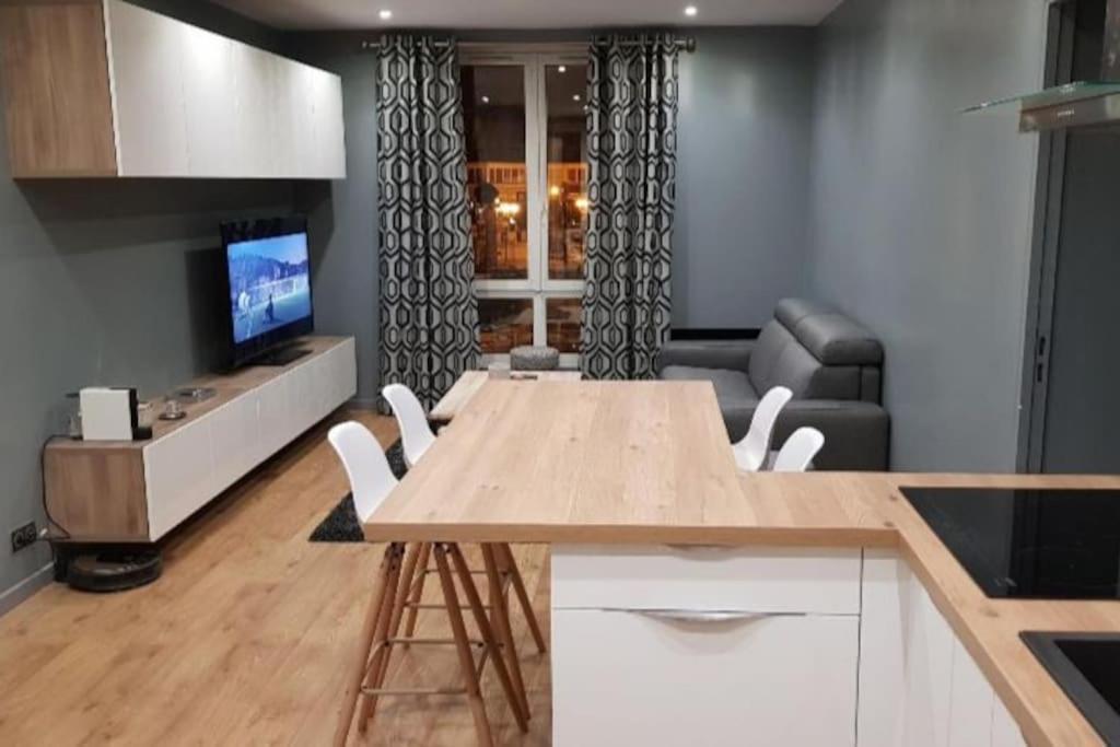 Cosy 3 Pieces En Face De La Gare Apartment Рамбуйе Екстериор снимка