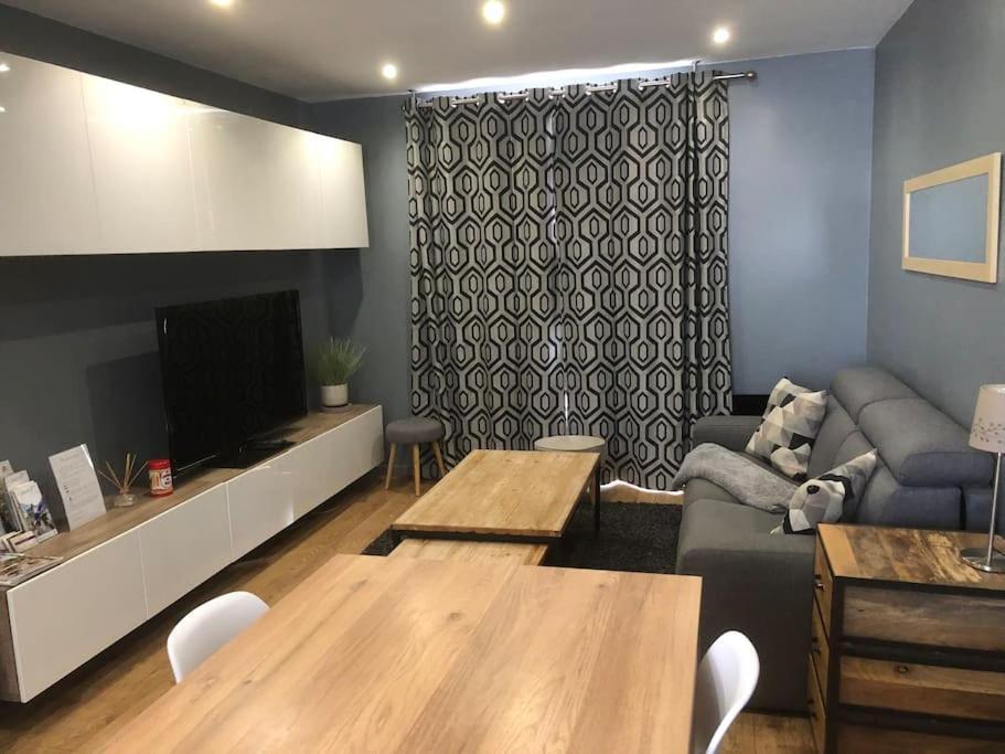 Cosy 3 Pieces En Face De La Gare Apartment Рамбуйе Екстериор снимка